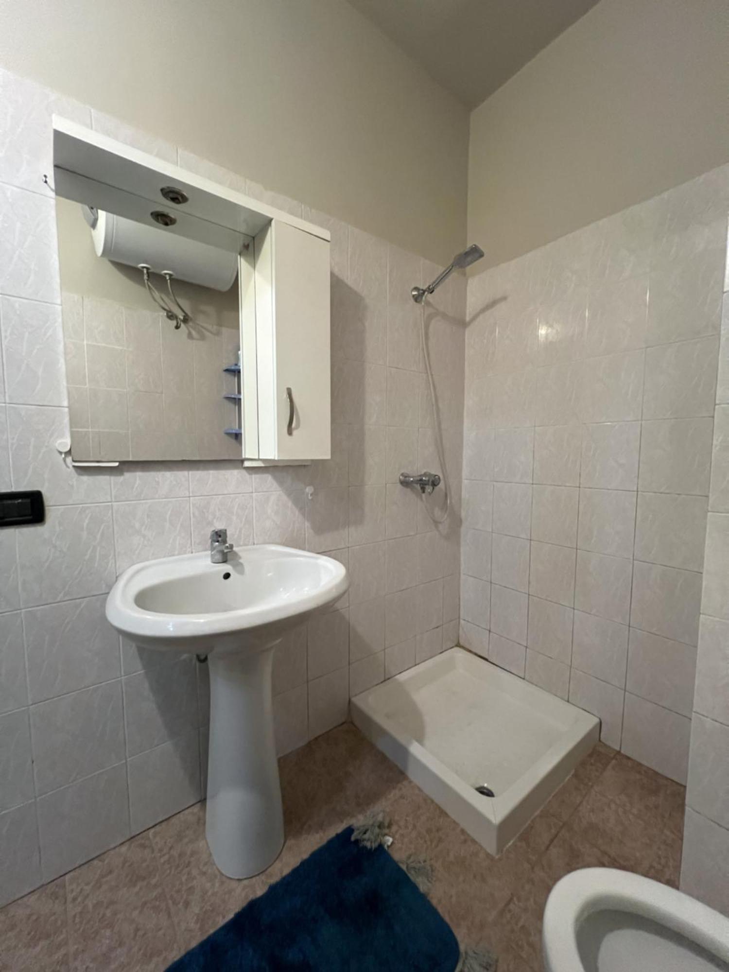 Elly Apartment Durres Exterior photo