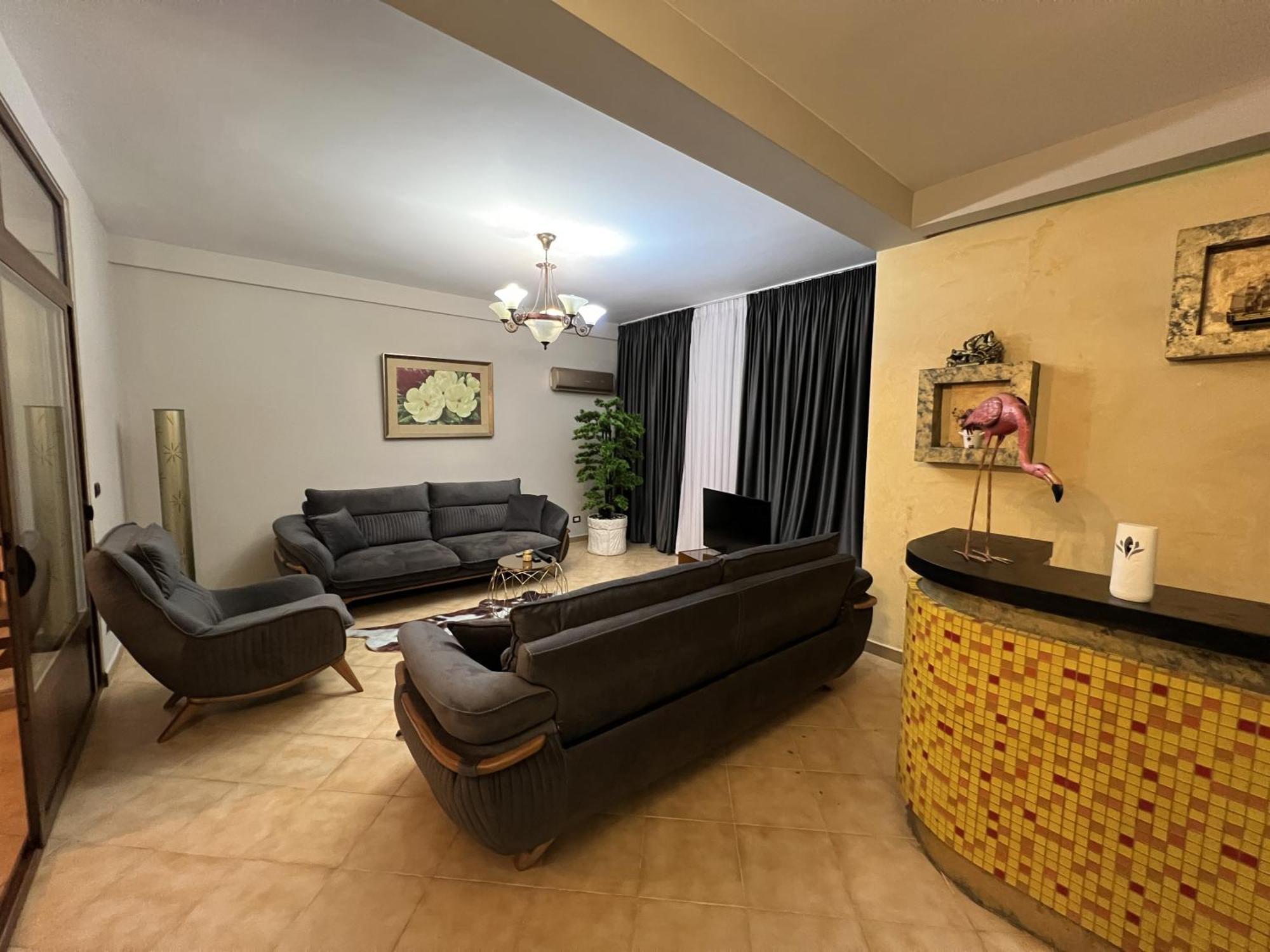 Elly Apartment Durres Exterior photo